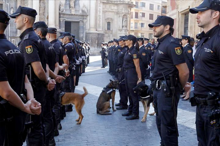 Policías argentinos quieren para su país una policía similiar a la española, con un encaje más democrático.